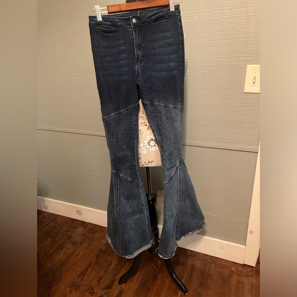 Bell bottom jeans saints & hearts - Picture 1 of 3